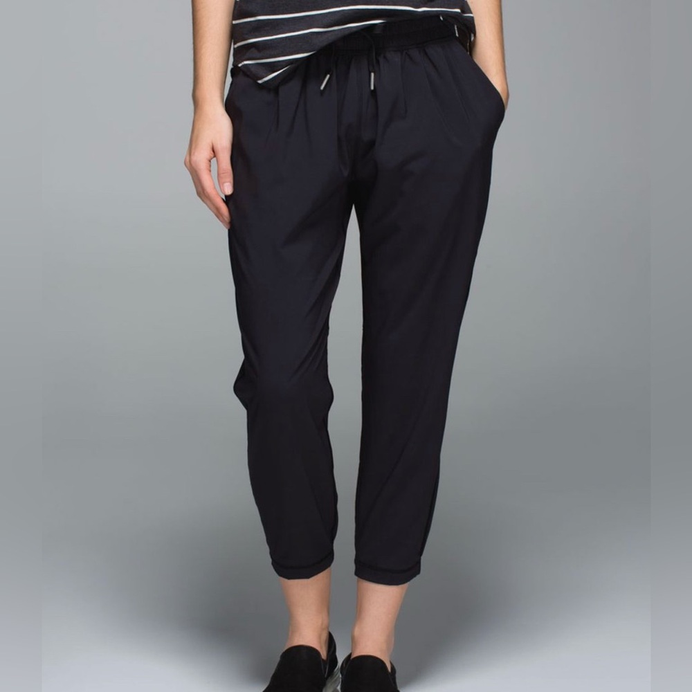 Lululemon Parachute 7/8